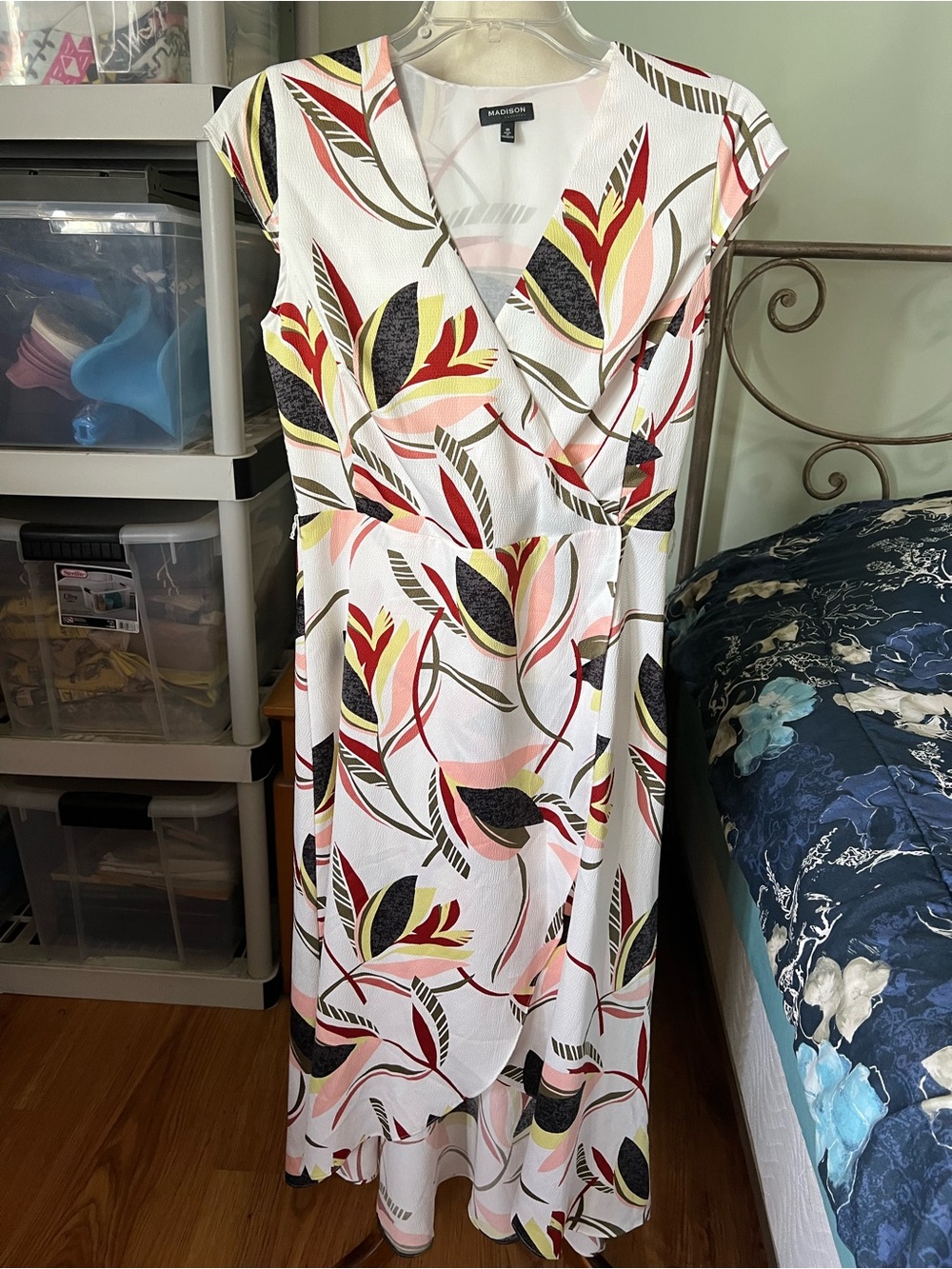 Madison Women’s Multicolor Floral Faux Wrap Dress Size Small Hi-Low Hem Lined